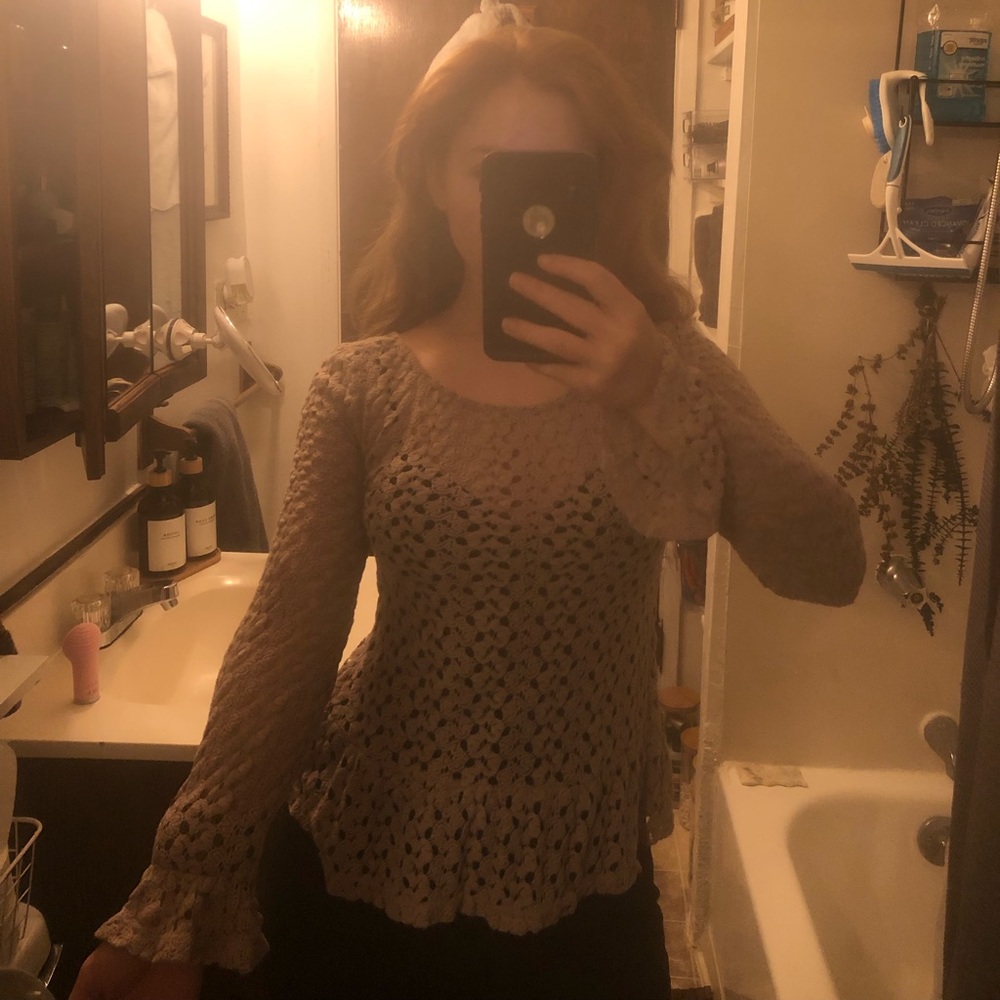 Mesh lace style top